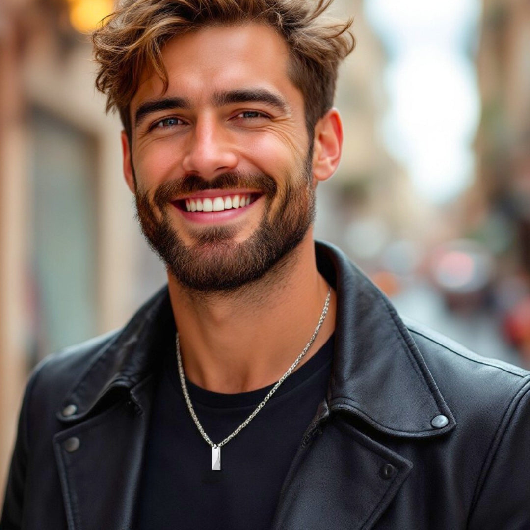 Collier homme- pendentif LINGOT POLI™ : L'accessoire ultime pour un look luxueux
