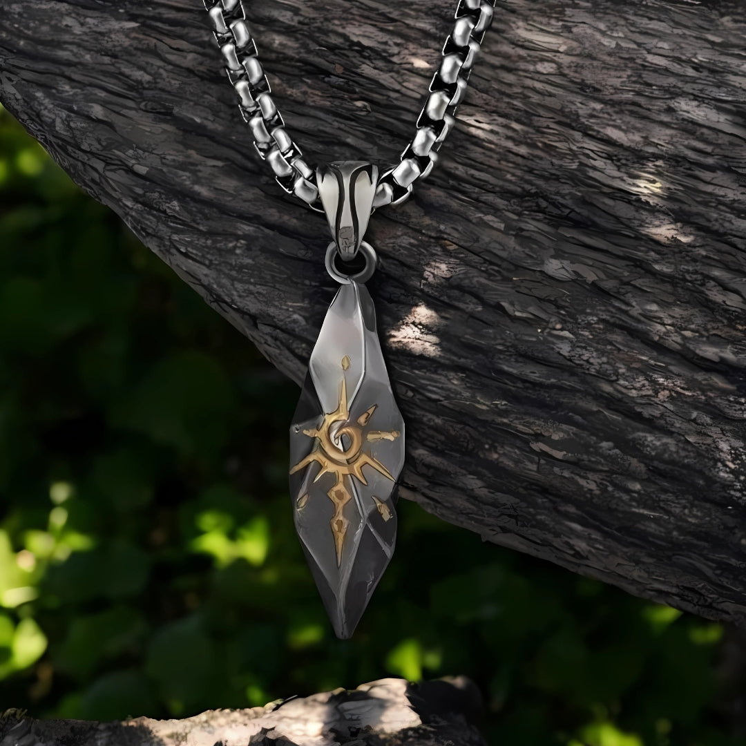 Collier homme-pendentif MENHIR SOLEIL : symbole millénaire d'énergie