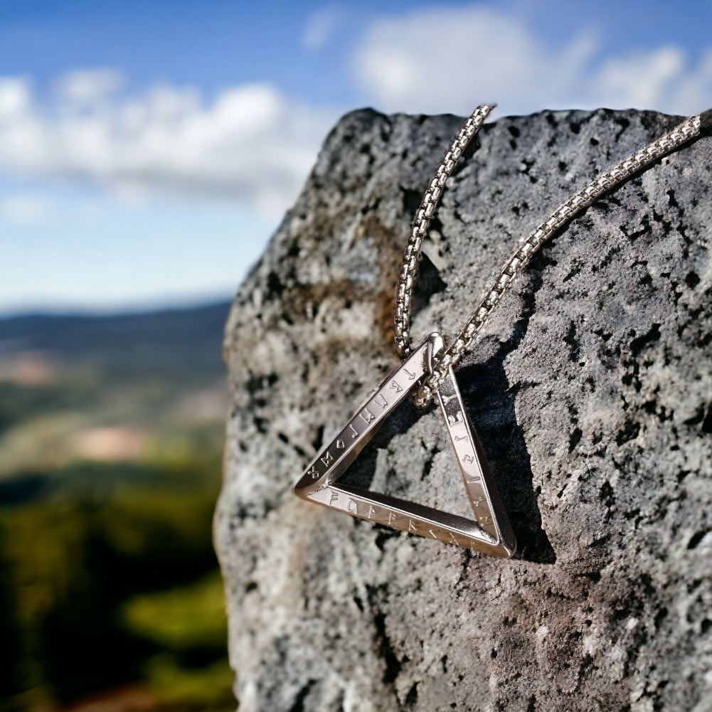 Collier homme- pendentif VORKY II™ ; Colliers Viking Nordiques triangle