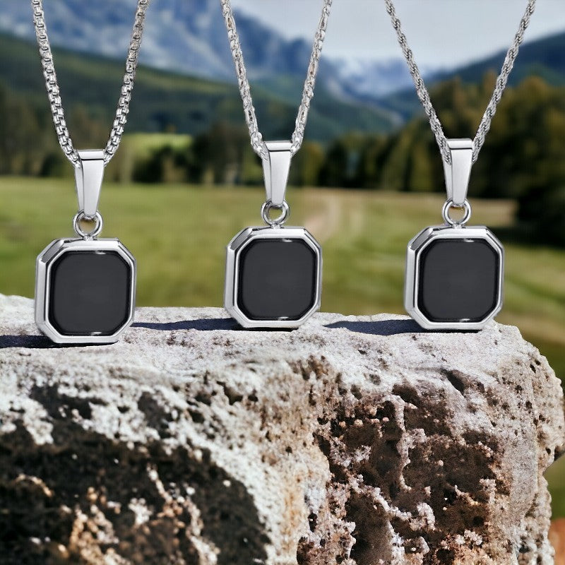 Collier homme- pendentif DARK SOUL CATCHER CARRÉ™ |Collier stylé carré avec pendentif noir