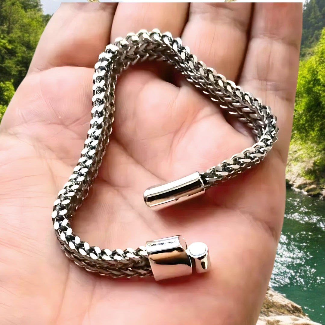 Bracelet homme- TRESSÉ EN W : élégance métallique pour votre poignet