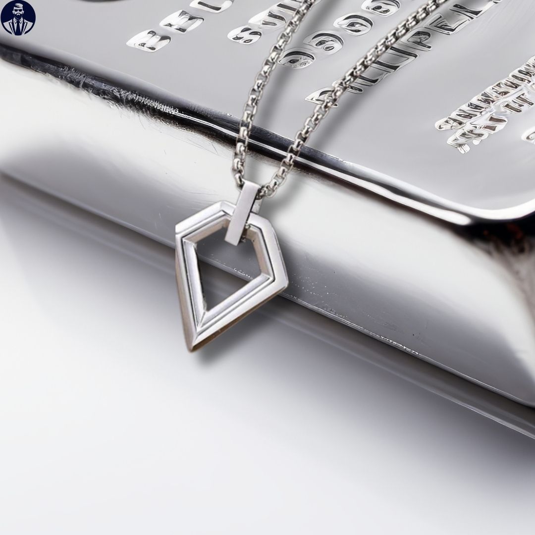 Collier homme- pendentif DIAMO™ ; Collier en forme de diamant style BCBG