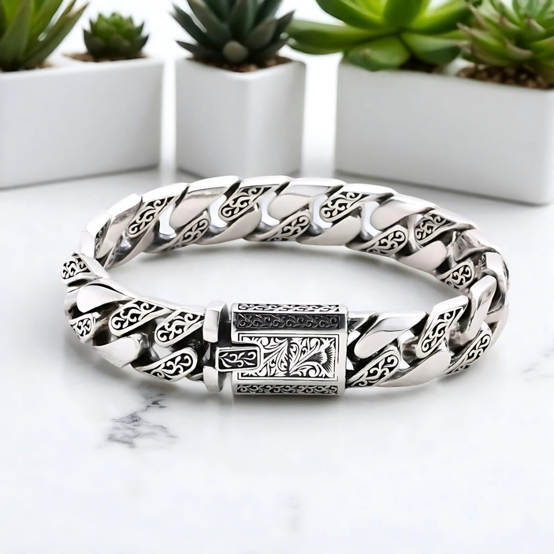 Bracelet homme luxe fleurs de lys table blanche plantes deux presentation