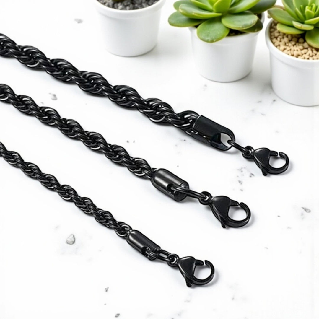Chaine homme torsade Collier homme presentation variante noir table marbre