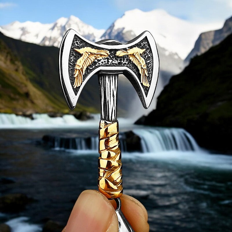 Collier-homme-pendentif-argent-or-viking-hache-chute-paysage-eau