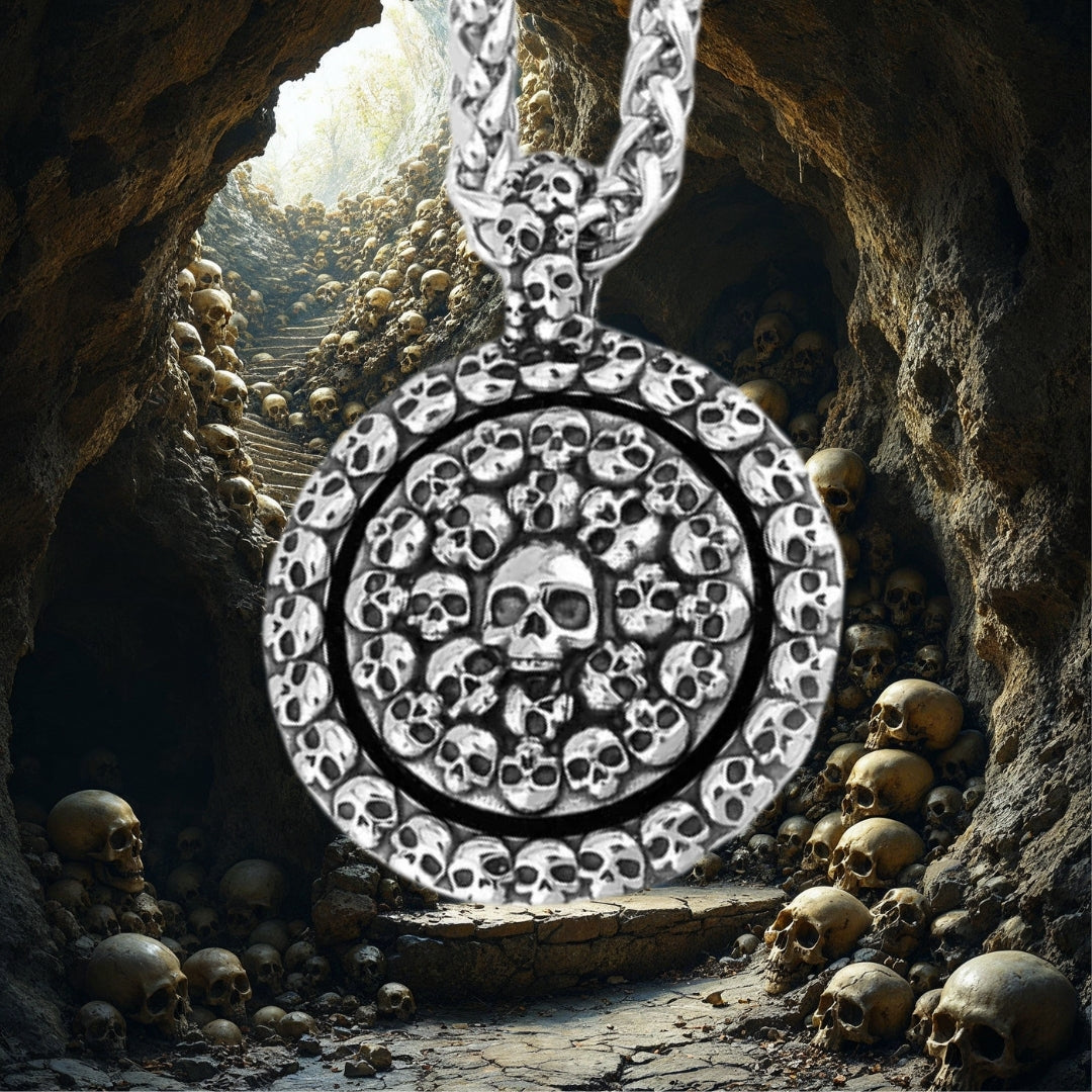 Collier homme, pendentif MEDAL SKULLS™ variante caverne millier cranes