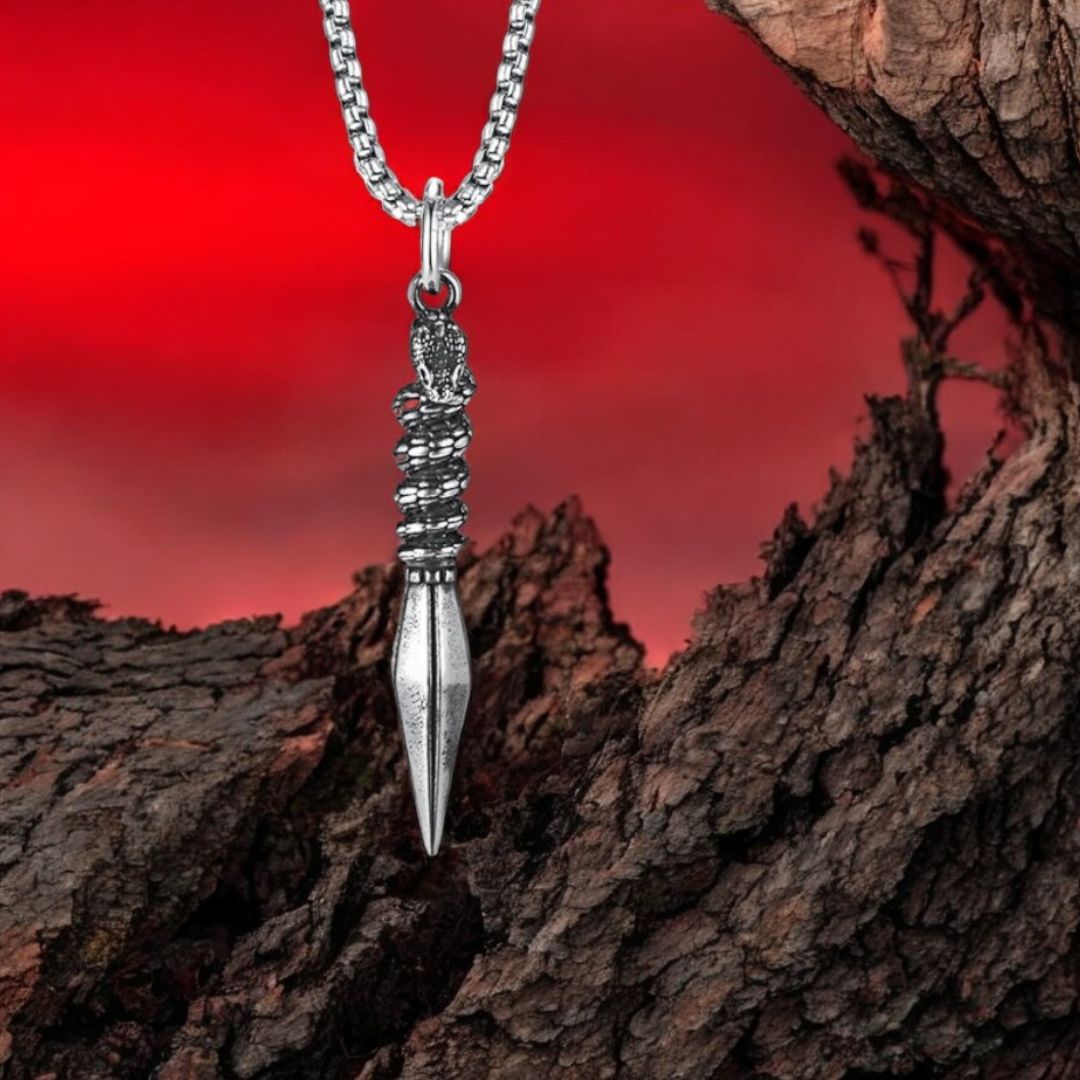 Collier homme, pendentif SNAKETIP™ présentation collier ciel rouge