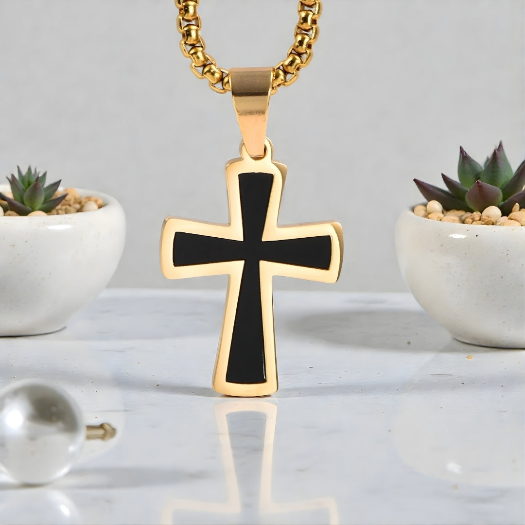 Collier homme, pendentif croix "Essence Moderne variante bicolore noir dore