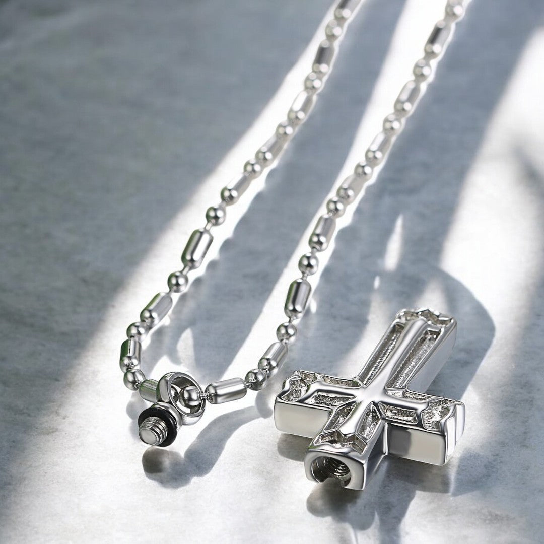 Collier homme- pendentif croix URNOCROSS™ : Le Pendentif Croix Commémoratif Élégant