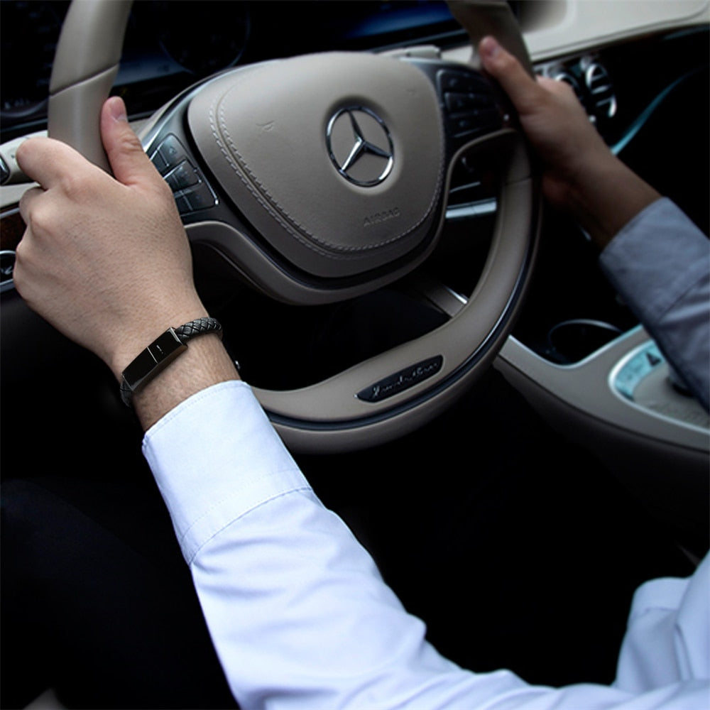 Bracelet homme CONNECTÉ™ | Bracelet servant de câble USB type C