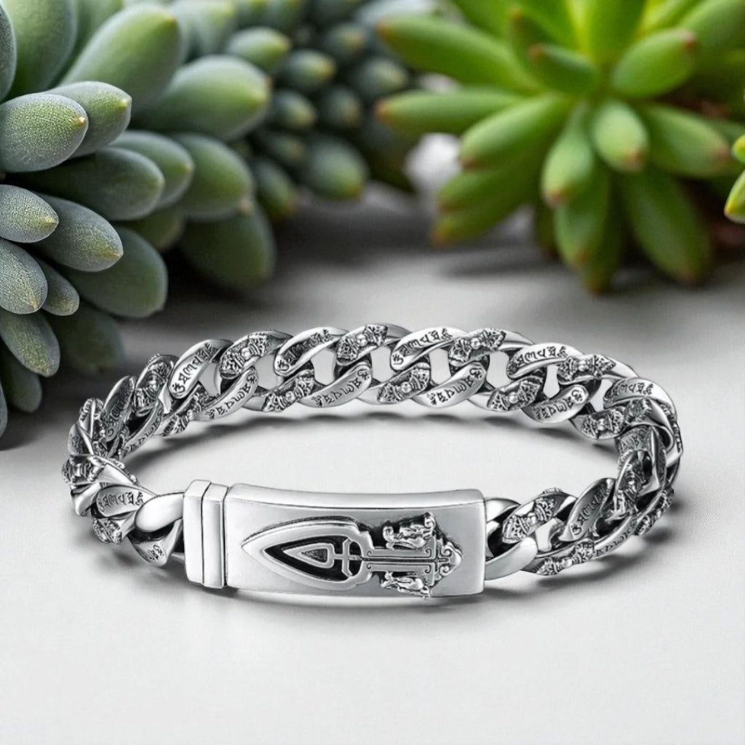 bracelet homme luxe arrow king table marbre plantes presentation