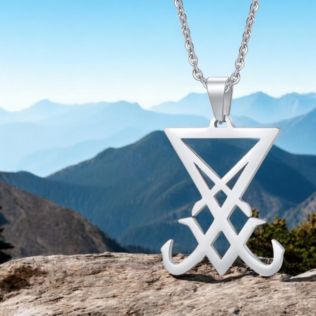 Collier-homme-pendentif-satalace-argent-montagne