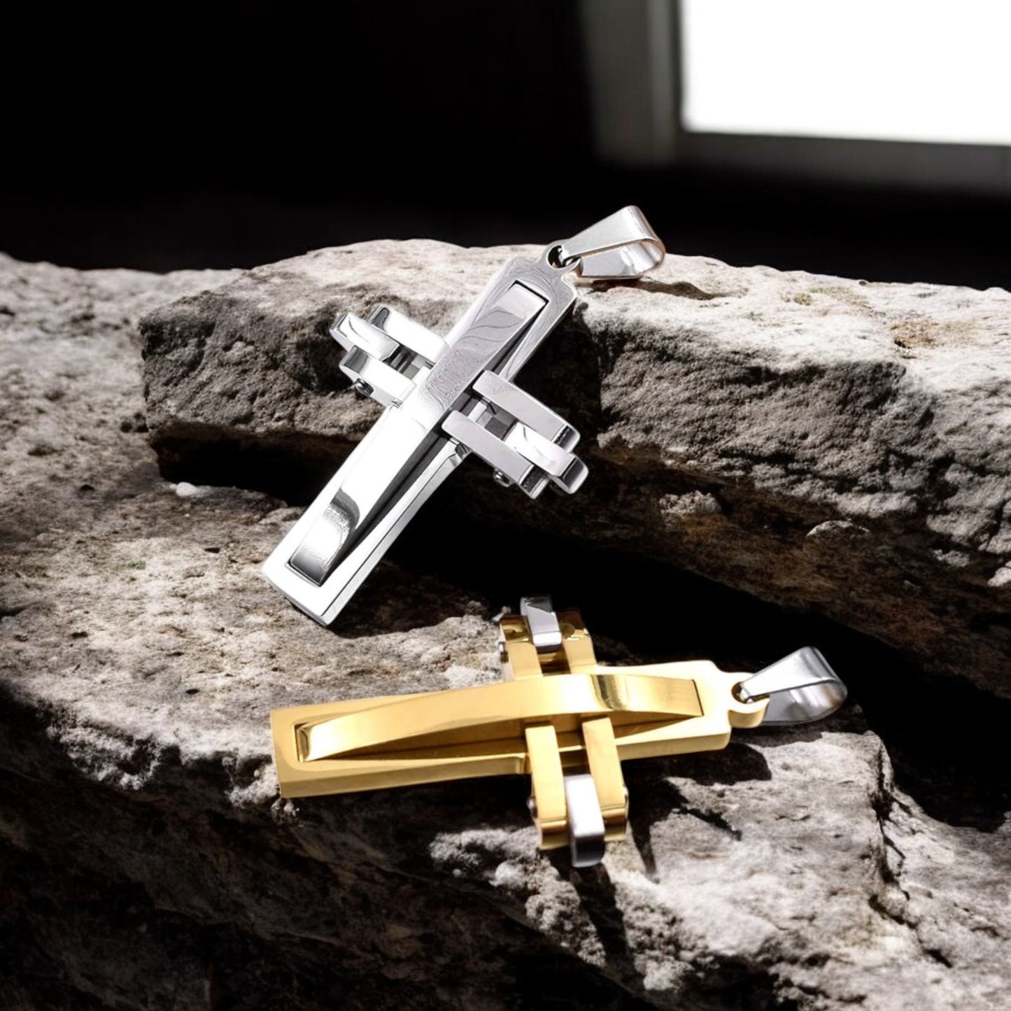 Collier homme- pendentif croix MODERN CROSS™ : Élégance et Spiritualité en Harmonie