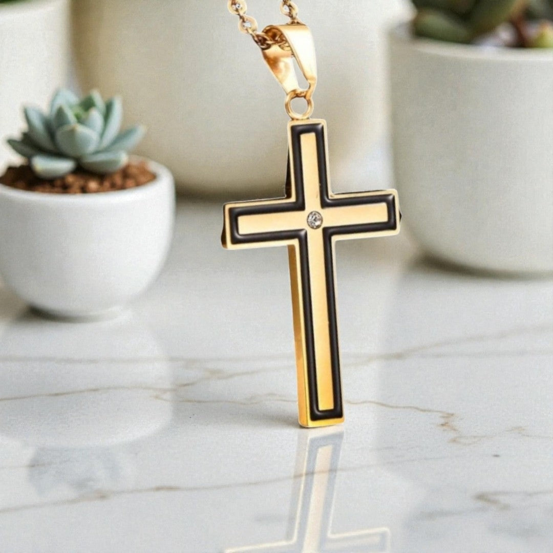 Collier homme, pendentif croix Apex Pendant | Élégance zircon