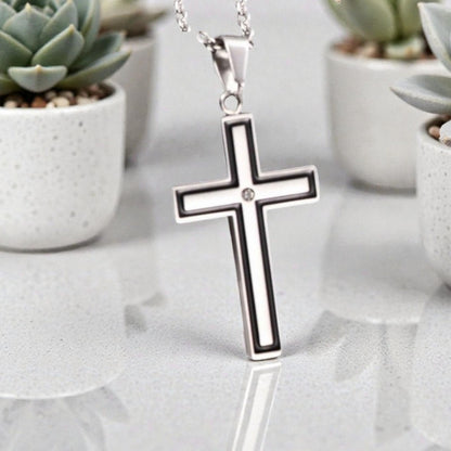 Collier homme, pendentif croix Apex Pendant | Élégance zircon