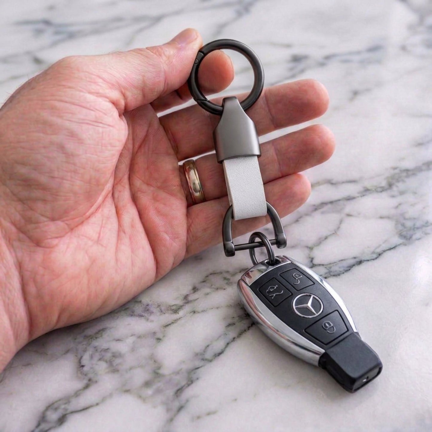 Porte-clé en cuir |manille vissée gris anthracite « executive »