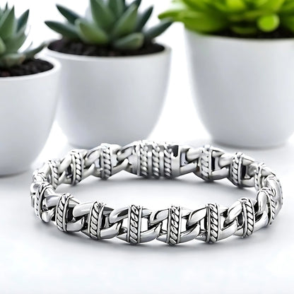 Bracelet homme luxe- TRIBALLOUR ;  l'accessoire tribal qui révèle votre force