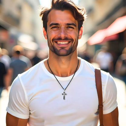 Collier homme- pendentif croix  CROIX SUR CROIX II™ : un symbole de foi et de protection