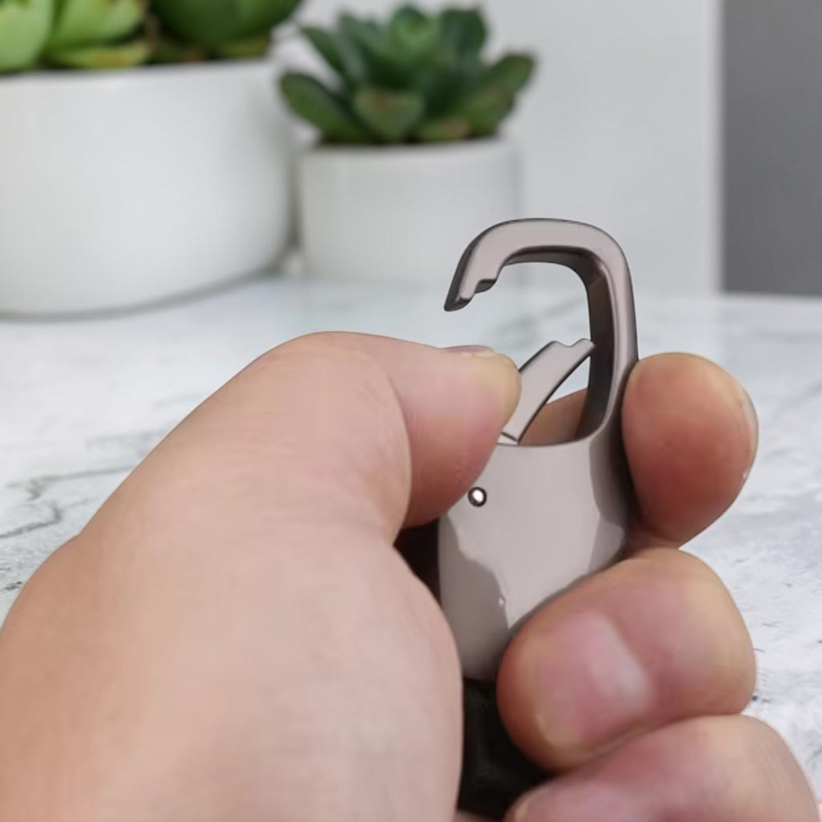 Porte-clés de luxe | acier et cuir "L'Ingénieux EDC"