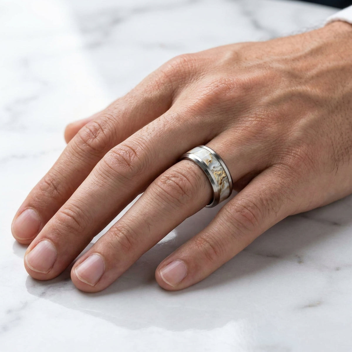 Bague Alliance Homme |  Agate blanche artificielle « Lithos »