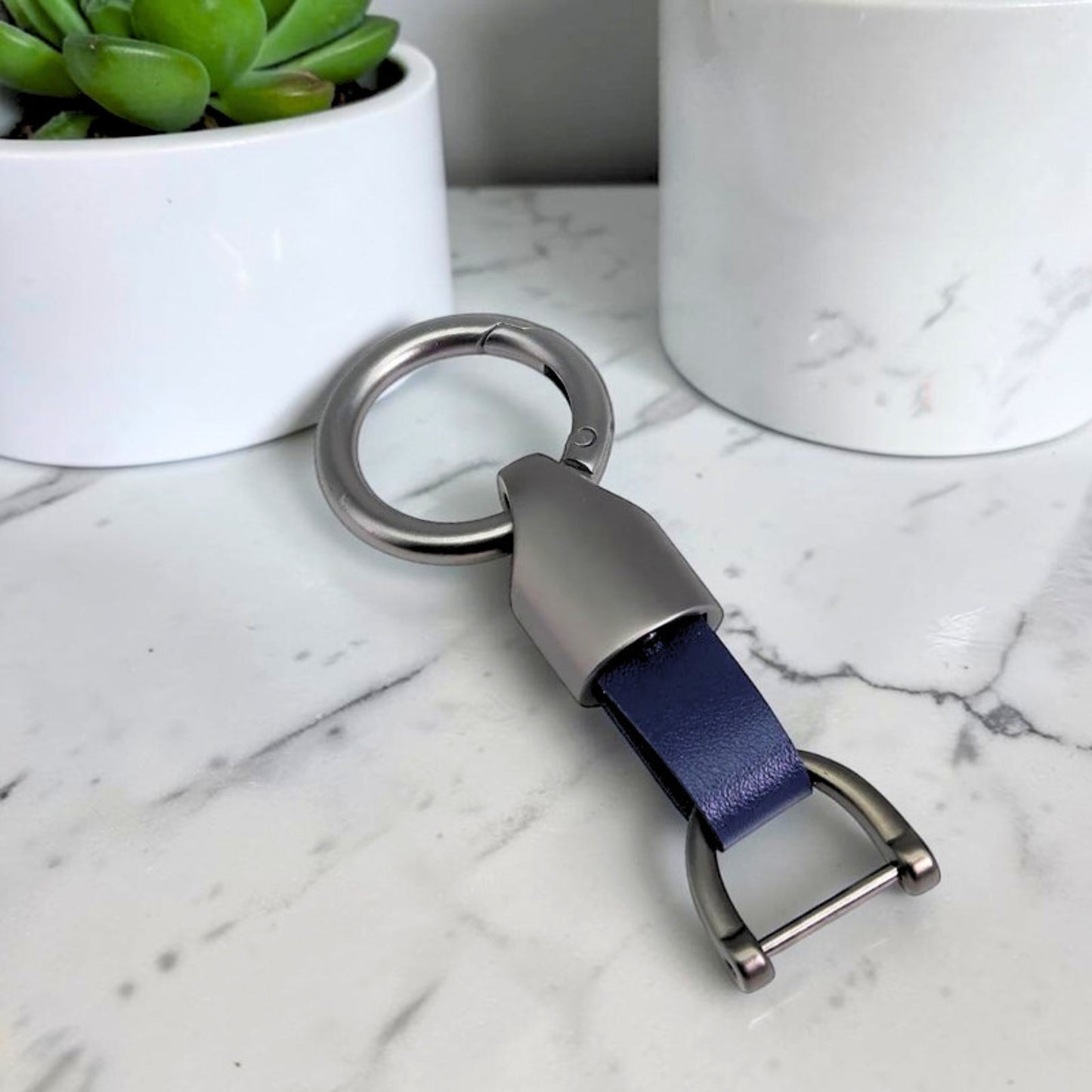 Porte-clé en cuir |manille vissée gris anthracite « executive »