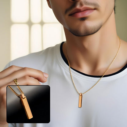 Collier homme- pendentif LE ROMANO™ ; Le pendentif rectangle à gravures élégantes