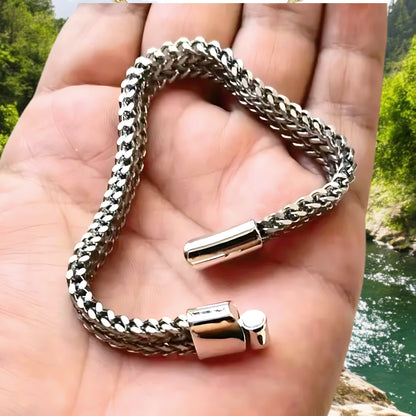 Bracelet homme- TRESSÉ EN W : élégance métallique pour votre poignet