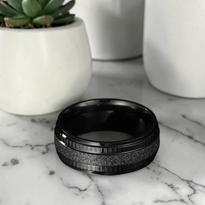 Alliance pour homme Alliance Horizon givrée, biseautée variante  noire
