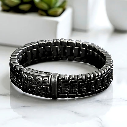 BRACELET HOMME TENDANCE noir acier presentation plantes table 