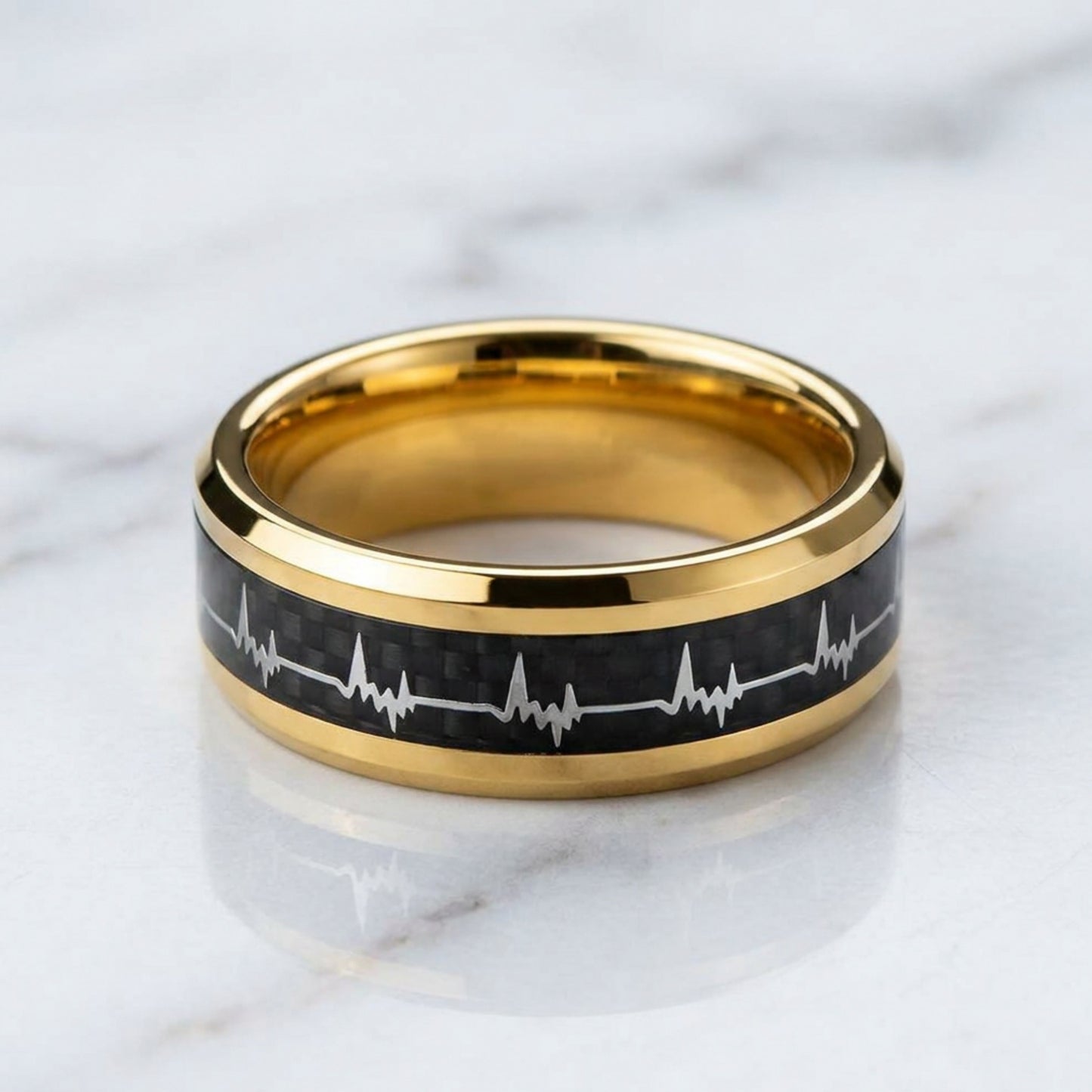  « Bague homme Battement de Cœur dorée en acier inoxydable et fibre de carbone »