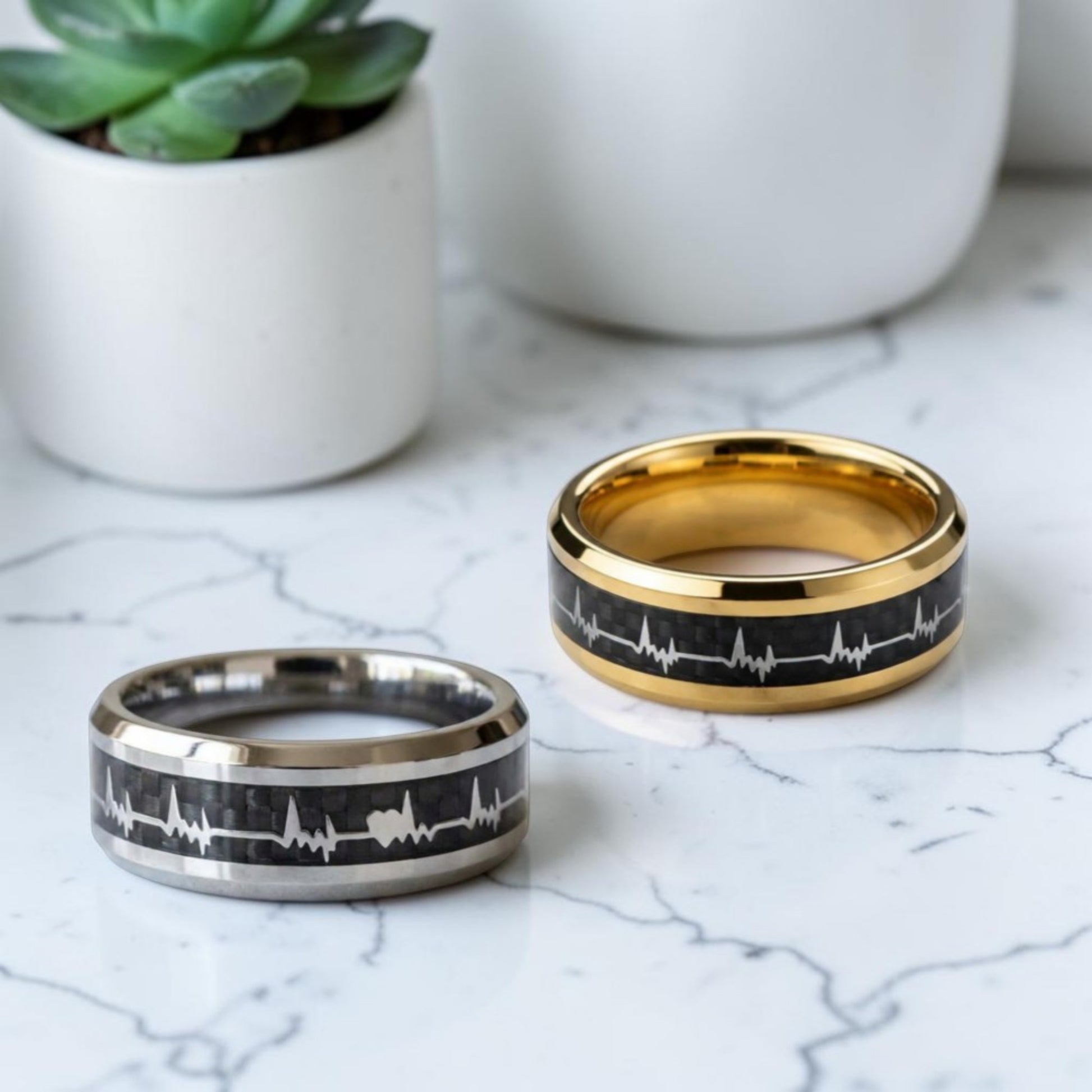 Bague homme Battement de Cœur en acier inoxydable et fibre de carbone argent doré marbre blanc