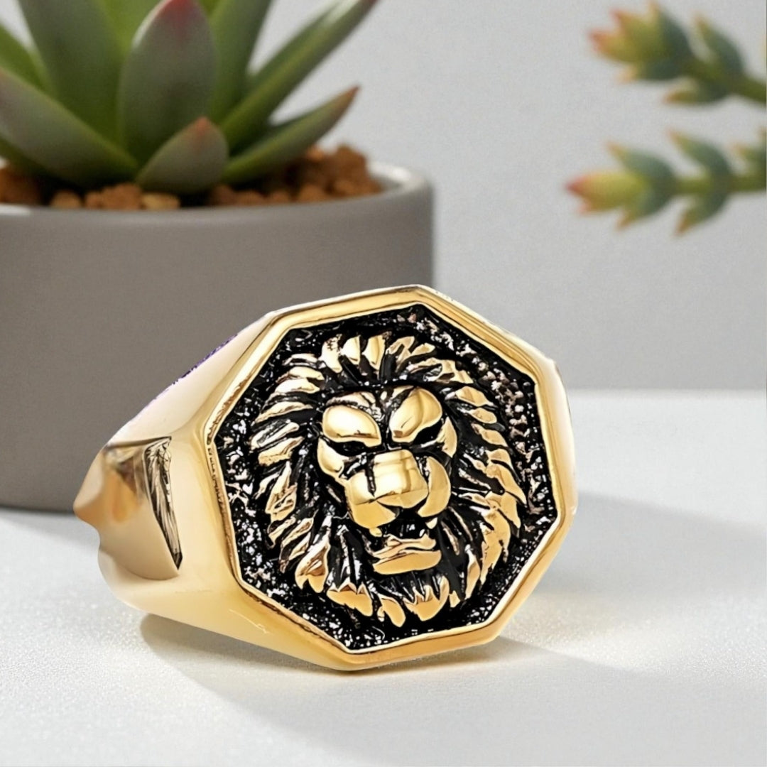 Bague homme LION RING™ dore table blanche