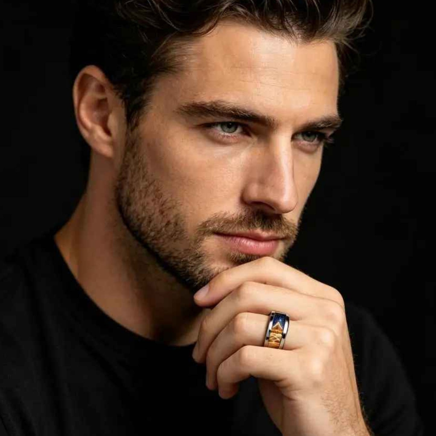 Bague homme en acier inoxydable avec incrustation mystique homme pensif dans  noirceur