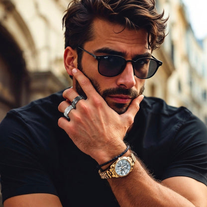 Bague pour homme L'Anneau Boréal argent noire t-shirt noir