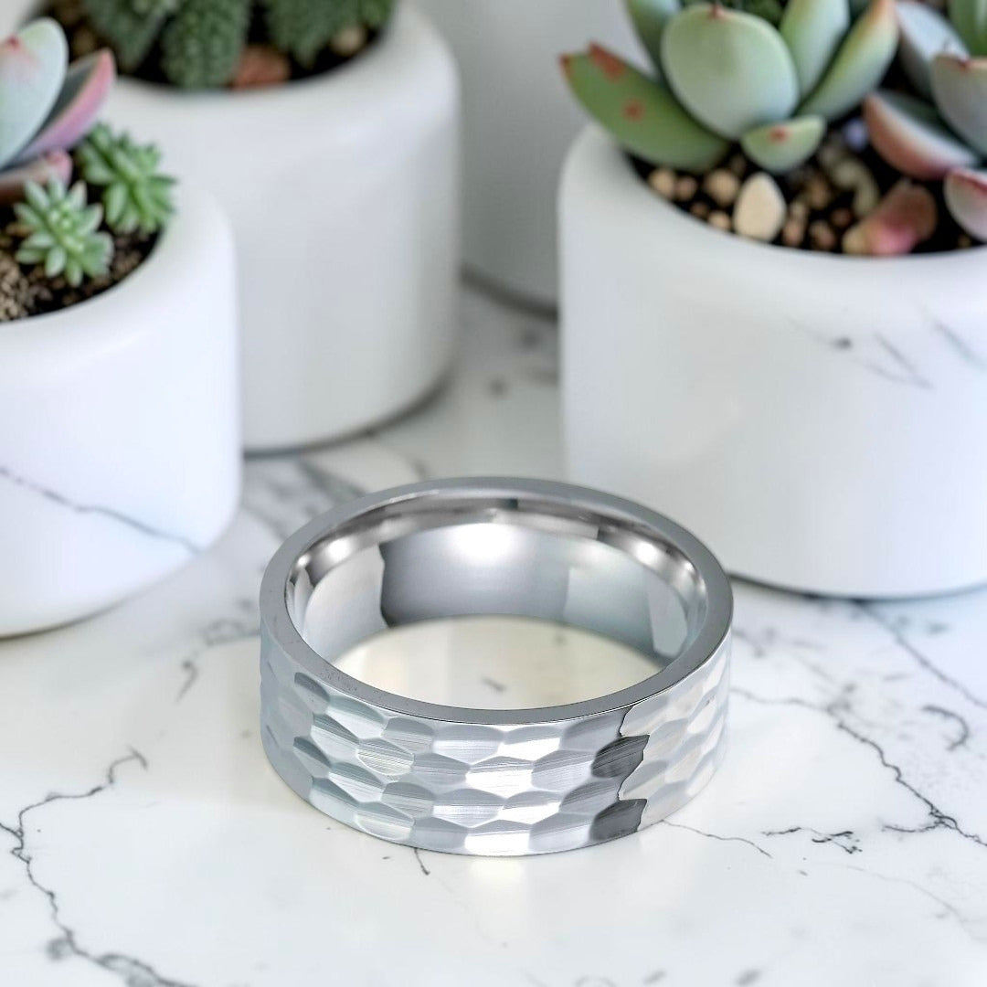 Bagues pour homme, L'Anneau Horizon Martelée marbre plantes variante argentee