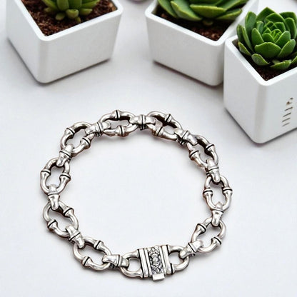 Bracelet Homme HORSESHOES  presentation table blanche plantes