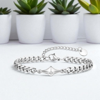 Bracelet homme- NORTH STAR zircon argent presentation table blanche maison