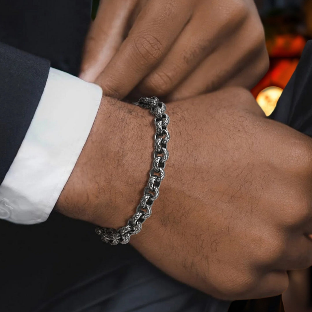 Bracelet_homme_BELCHER_motif_serpent  noir poignet 