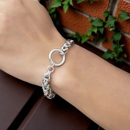 Bracelet homme BIG RING TWO SIDES™  details poignet table