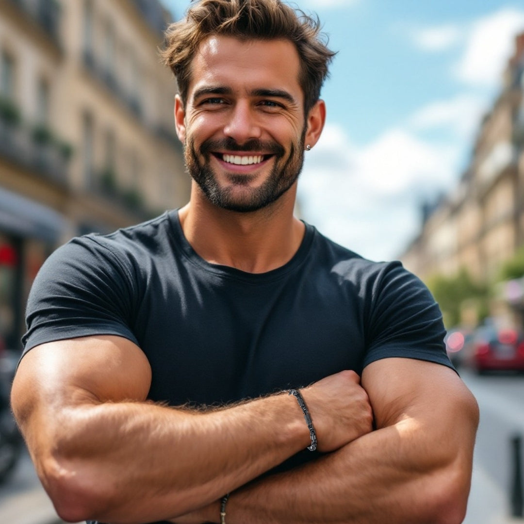 Bracelet homme BYZANTIN HM™ noir  t-shirt noir muscles