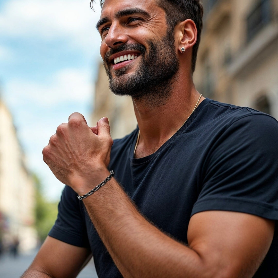 Bracelet homme CHAINE DB II™ argent ancien t-shirt noir