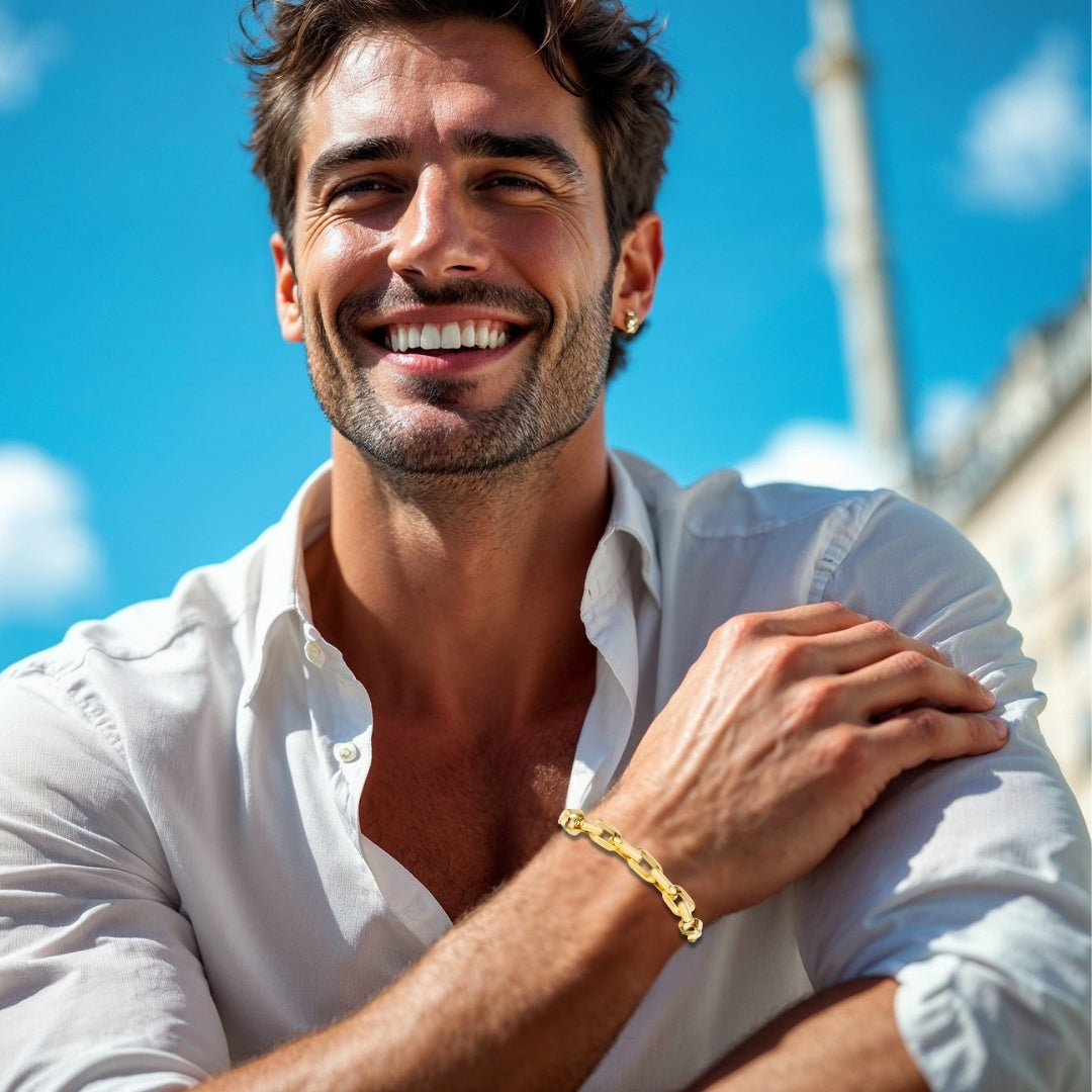 Bracelet homme CHAINE DB™ dore chemise blanche ciel bleu