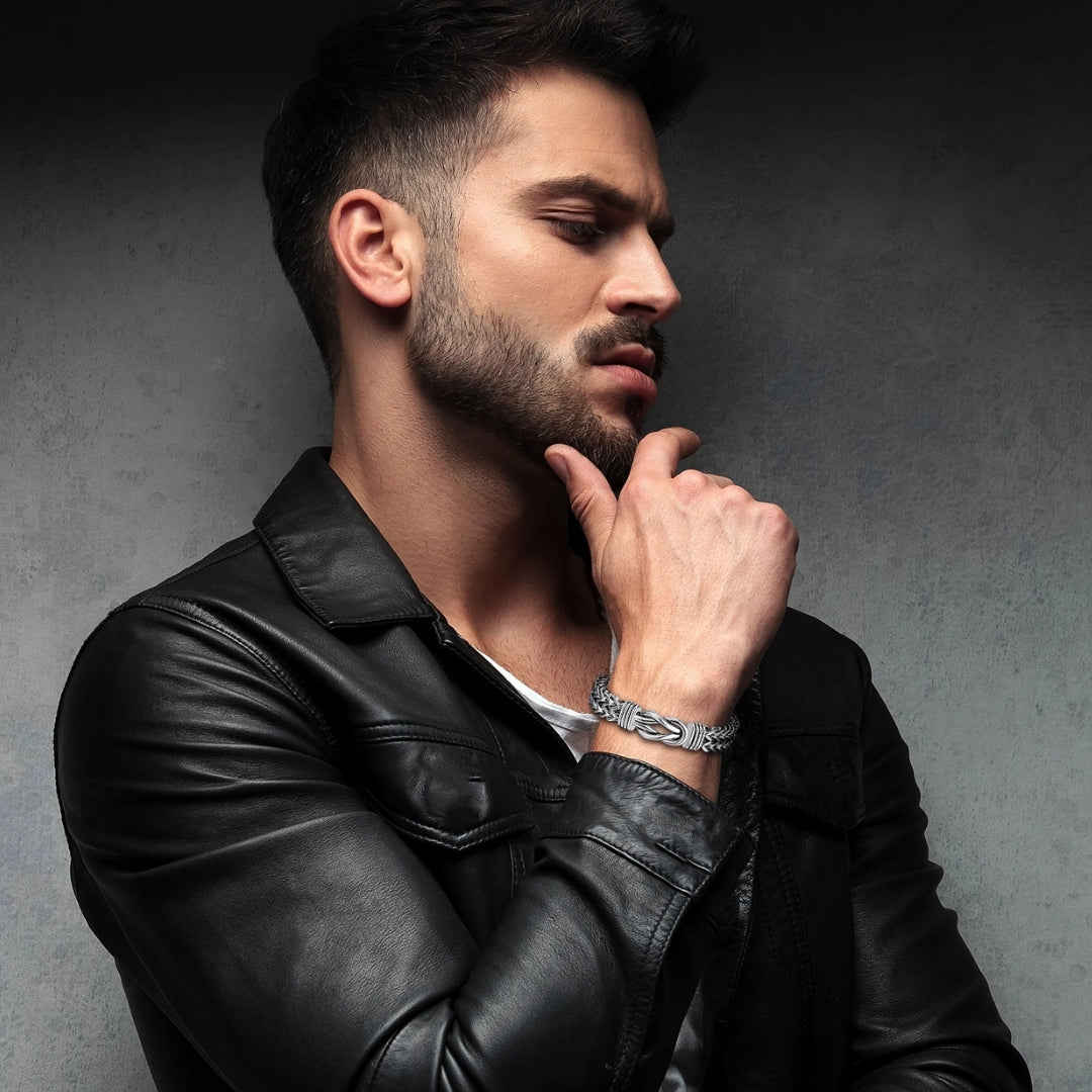 Bracelet homme INFINOTO KNOTO™ argent homme professionnel blouson cuir noir