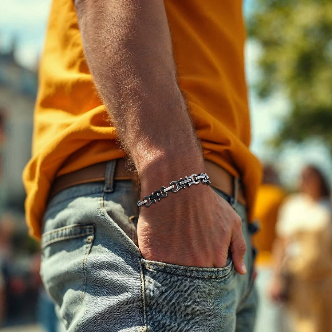 Bracelet homme MASCULETI™ variantes argent t shirt soleil jeans