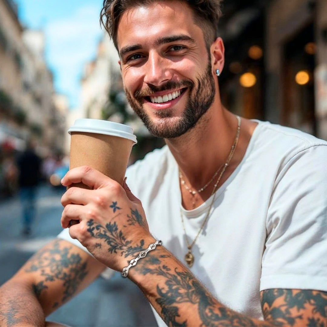Bracelet homme ROMBOS™ t shirt blanc cafe