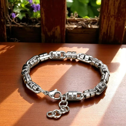 Bracelet homme ROUND LINKS™ presentation table decor agreable