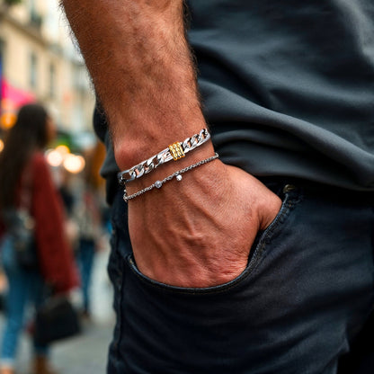 Bracelet homme STEEL BRAID™ 8mm t-shirt noir jeans noir rue
