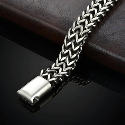 Bracelet homme TRESSE EN W details fermoir table noire