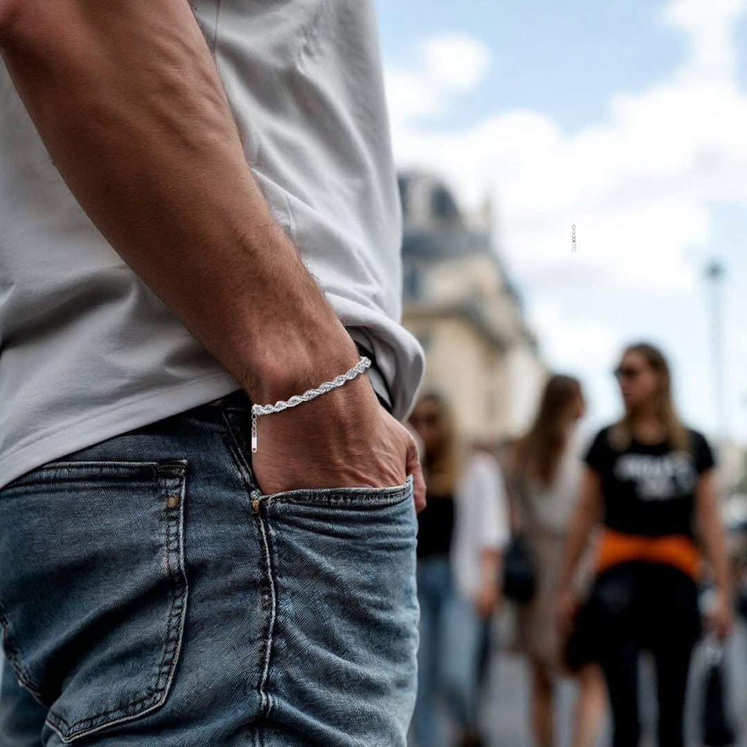 Bracelet homme TWISTED ROPE II™ argent poignet jeans t-shirt gris 