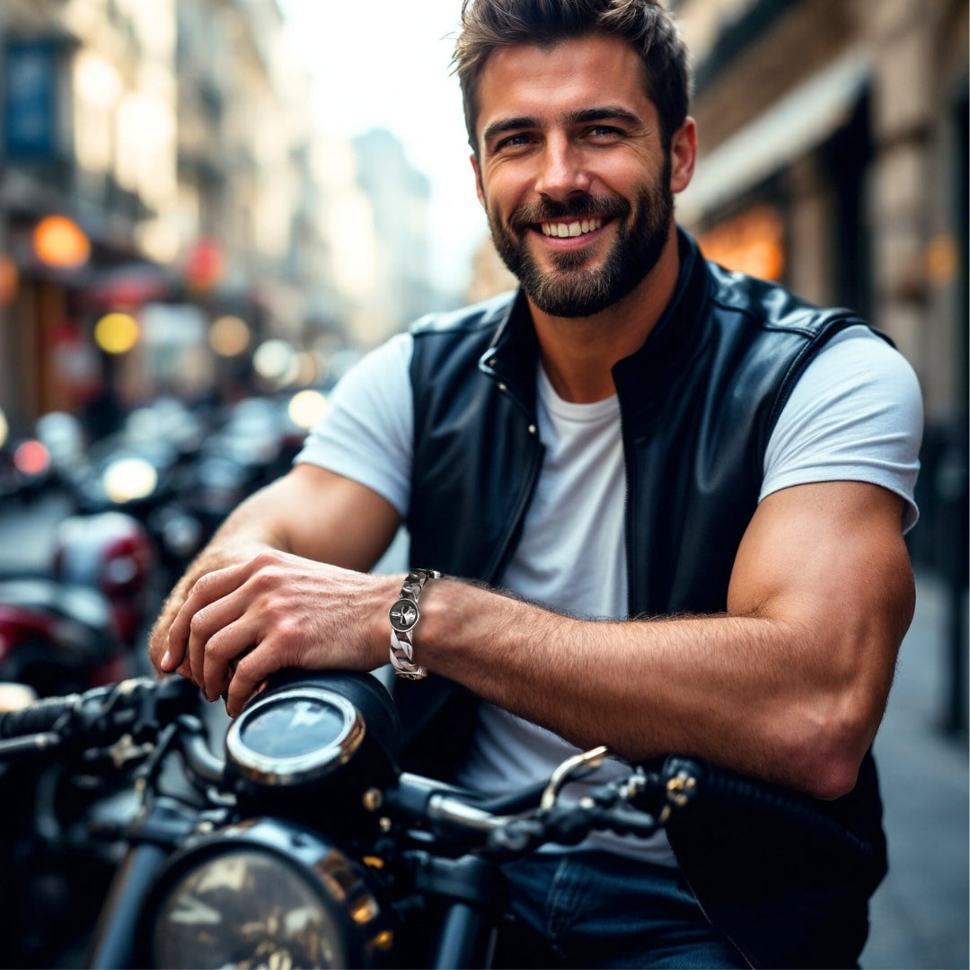 Bracelet homme breloque LE VICTORIEUX tete de mort homme motard moto